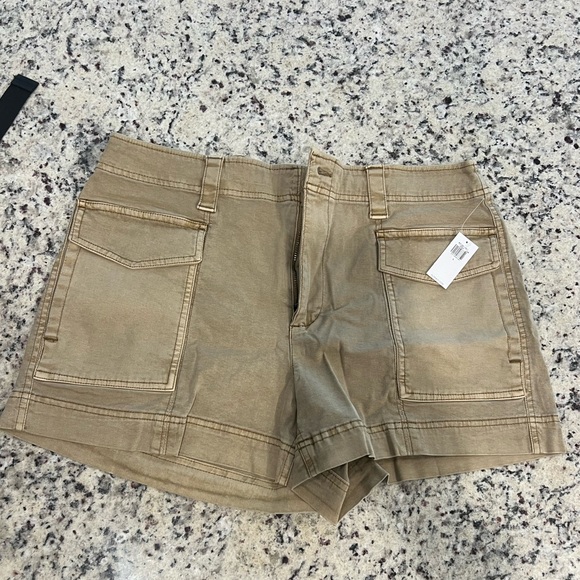Old Navy Cargo Shorts - Picture 1 of 4